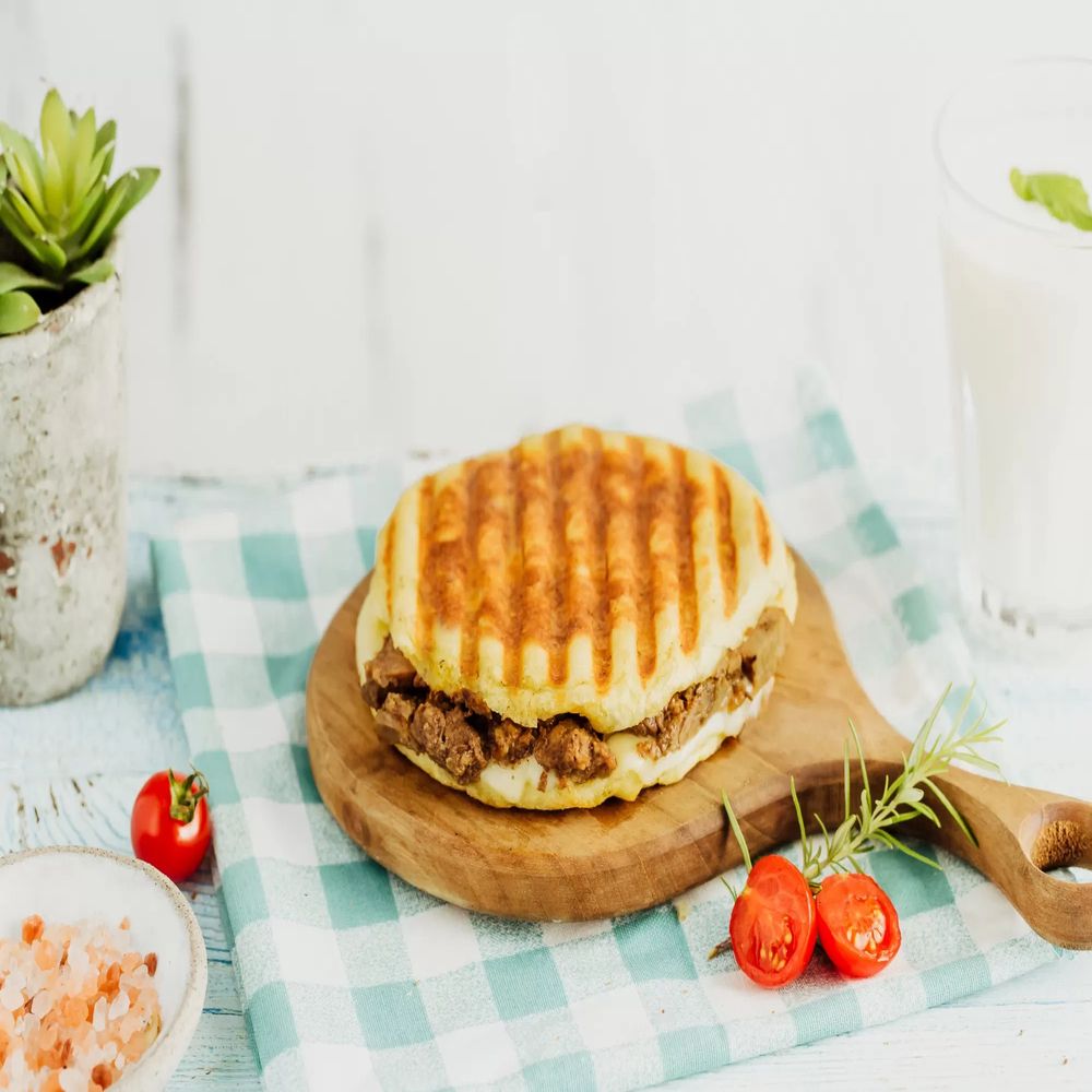 BAZLAMA TOST KAVURMALI
